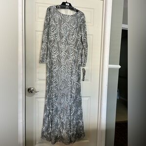 Ursula of Switzerland Silver Gray Long Sleeve Rose-Print Gown